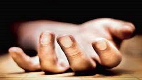 youth commits suicide in kankavli kokan marathi news
