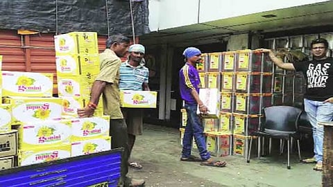 unjust to seal goods without inspection In marketyard Pune