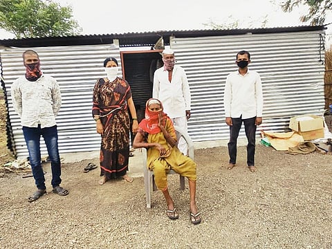 The migration of families to farms in rural areas due to the threat of corona