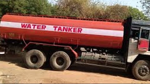 राज्यात सहा हजार टँकर; 11 लाख जनावरे छावण्यांत