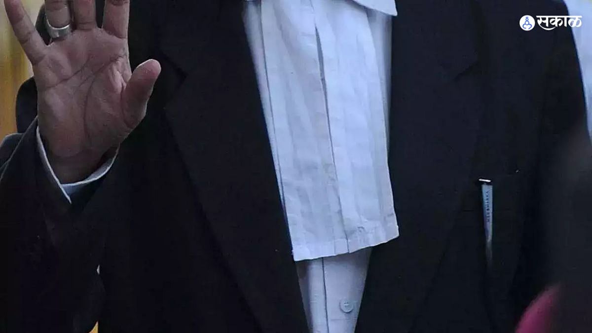 Advocate's Dress Code भारतातल्या वकिलांचा ड्रेसकोड बदलणार? सर्वोच्च न्यायालयातल्या याचिकेवर चर्चा