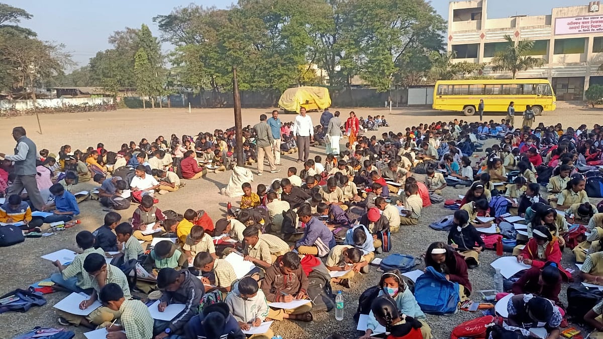 SAKAL Drawing competition 2023 सिन्नरला विद्यार्थ्यांचा अमाप उत्साह!