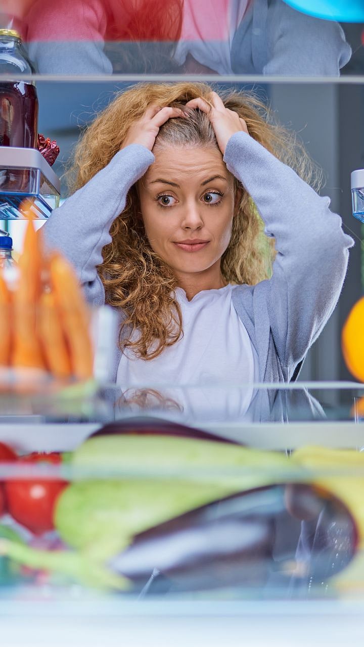 Kitchen Tips 'या' गोष्टी चुकूनही फ्रिजमध्ये ठेवू नका Which things