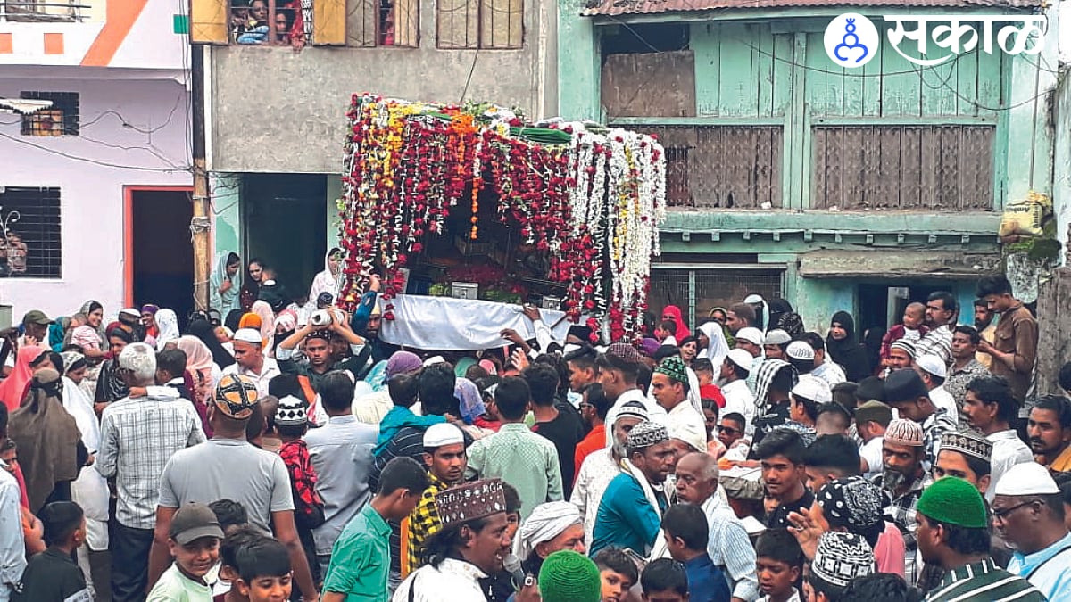 Jalgaon News : 'जश्ने पैरहन -ए-शरीफ'ची यावलला जल्लोषात मिरवणूक; हिंदू ...
