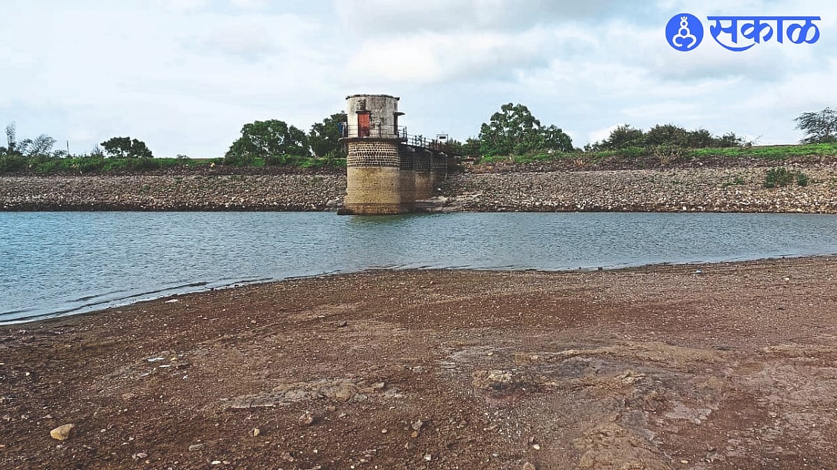 Nashik Water Crisis: वागदर्डी धरणाने गाठला तळ; मनमाड शहरावर पाणी ...