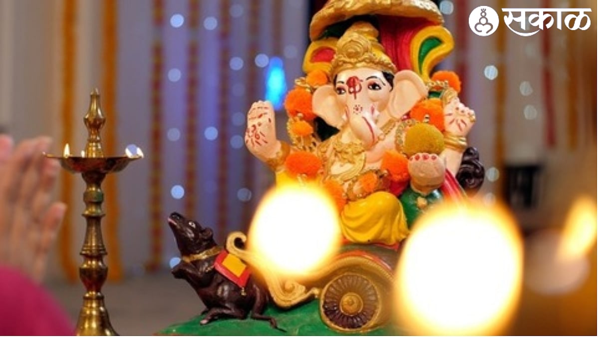 Aamchya Pappani Ganpati Anla : आमच्या पप्पांनी गणपती आणला गाण्याची भुरळ ...