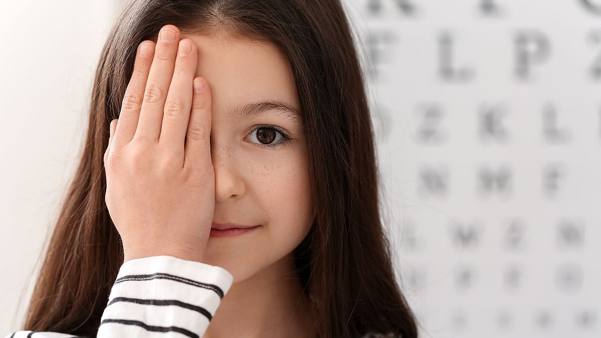 Eye Problems डोळ्यांच्या आरोग्यासाठी हे व्हिनेगर आहे फायदेशीर, जाणून