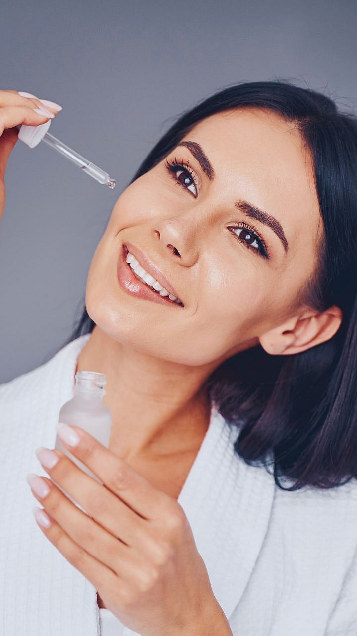 त्वचेसाठी फायदेशीर असणारे ‘व्हिटॅमिन सी’ सीरम घरच्या घरी कसे बनवायचे