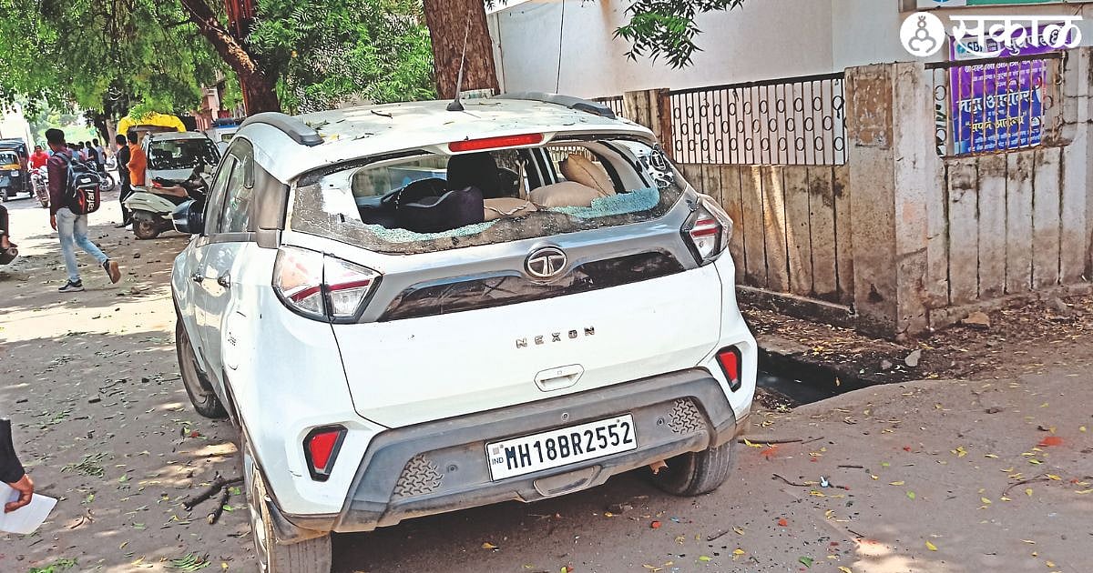 Dhule Riot News : दोंडाईचात सर्व व्यवहार ठप्प! दोन गटांत दगडफेक ...