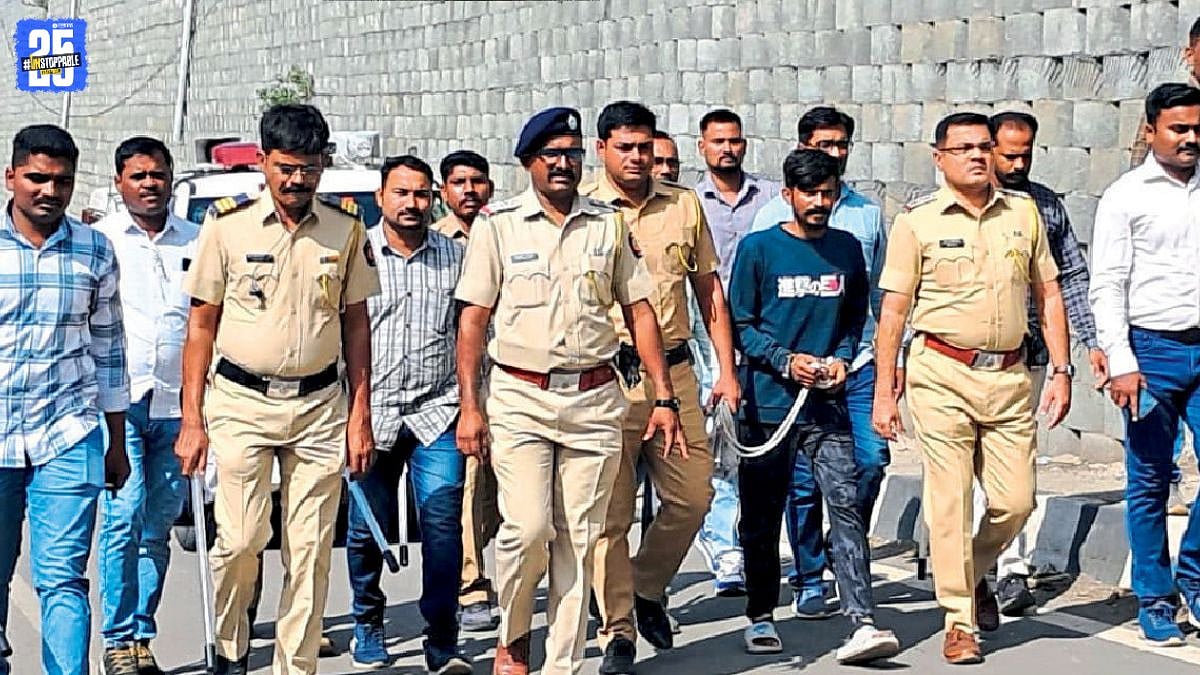 Naheed Police Nanded Police : नांदेडमध्ये सराईत गुन्हेगाराची धिंड; अनेक गुन्हे नोंद ...