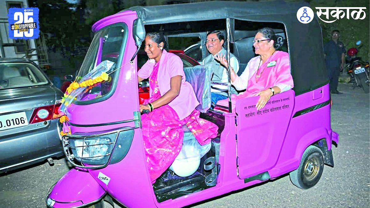 Pune Women Rickshaw Scheme : ‘ई-पिंक रिक्षा’साठी सातच अर्ज, महिला ...