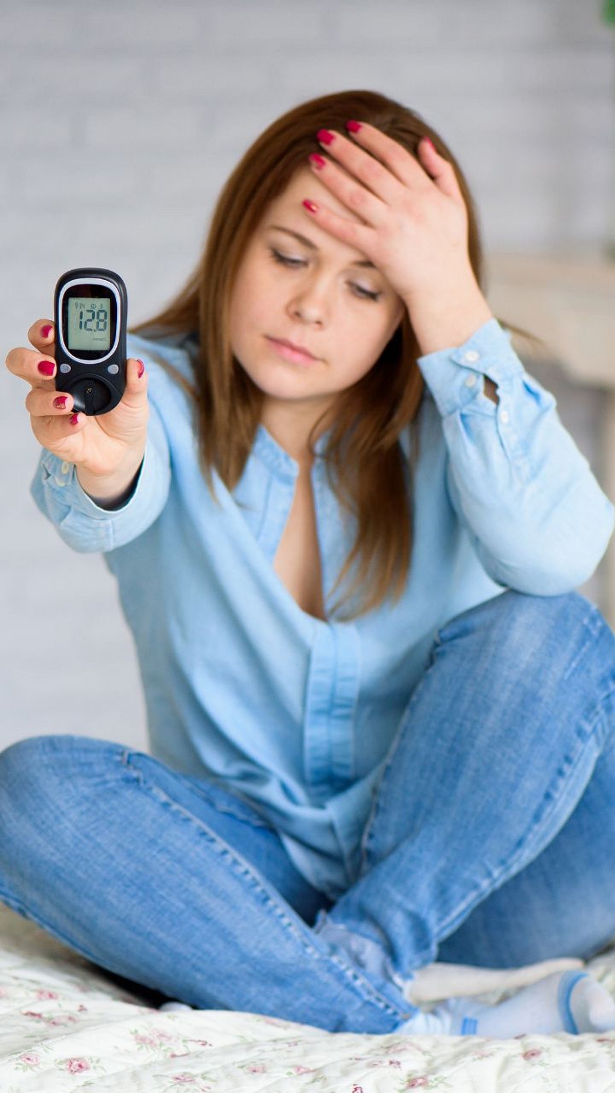 रक्तातील साखर वाढल्याची 'ही' 2 लक्षणे, दुर्लक्ष कराल तर जीव जाईल..