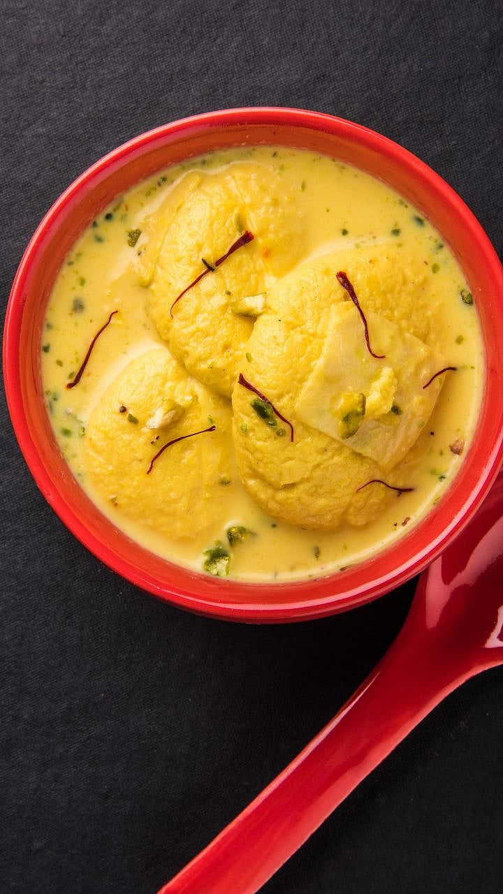 Homemade Rasmalai Recipe: Make Soft & Juicy Rasmalai Like Sweet Shop at ...