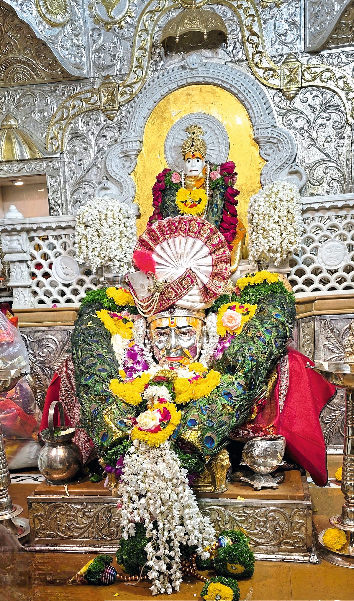 Explore the Mystique of the Banyan Tree and Samadhi Math in Maharashtra