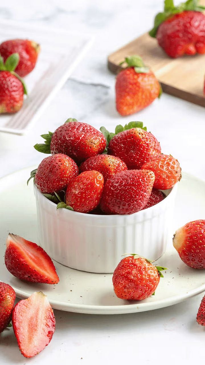 Strawberry Benefits : 'स्ट्रॉबेरी' खाण्याचे फायदे काय अन् दिवसभरातून किती खाव्यात? 4 Tim Seifert Online Maharashtra