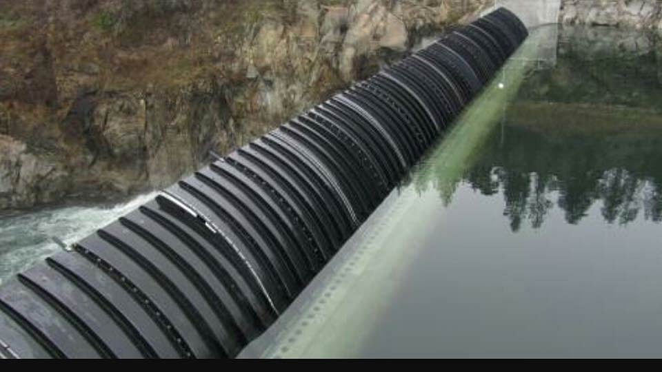 Jalgaon Balloon Dam : 'बलून'चा चेंडू राज्य शासनाच्या कोर्टात; गिरणा ...