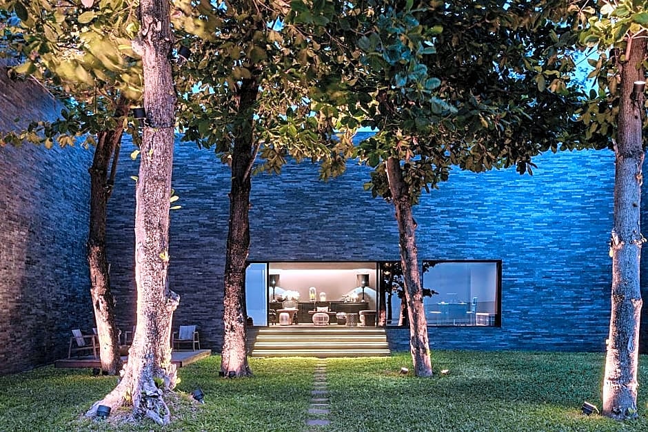 The Library (Koh Samui, Thailand)