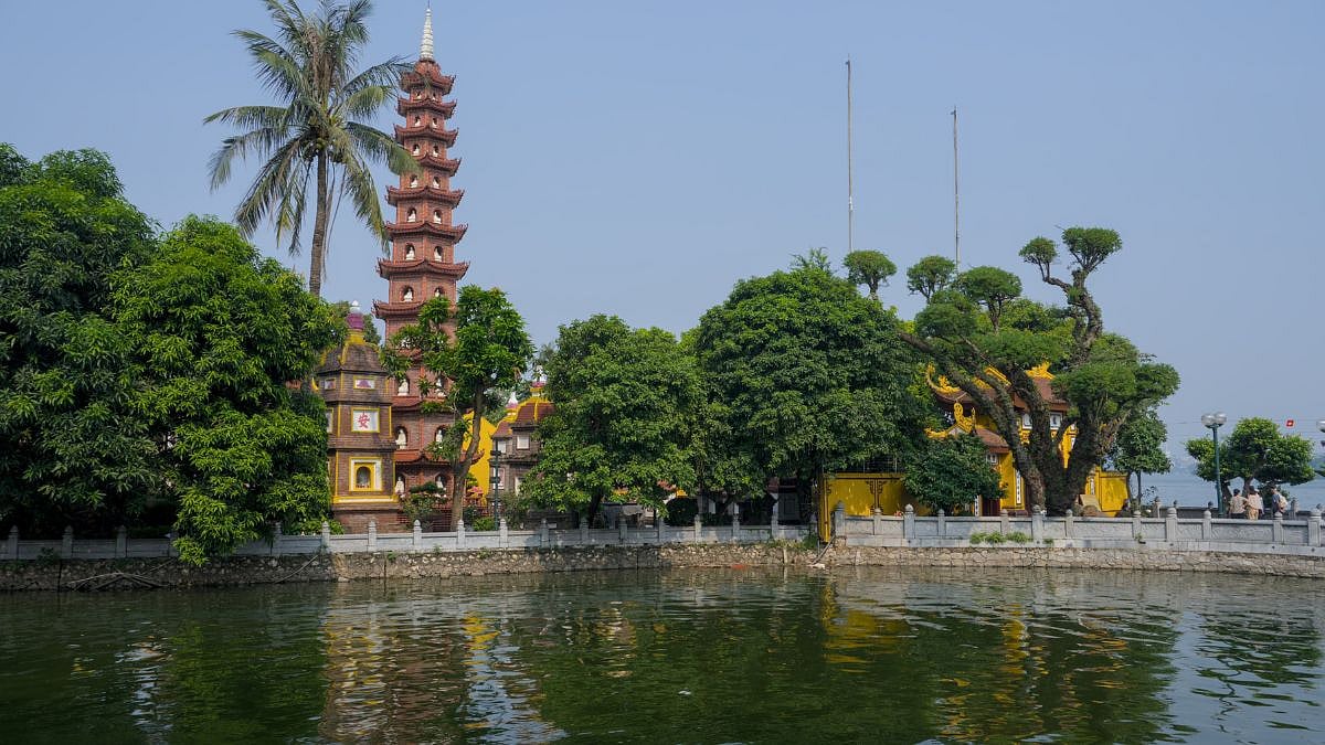 5-Day Hanoi Itinerary: Flights, Hotels, Daily Budget And Spots Hoan Kiem  Lake, Ngoc Son Temple, Train Street, Halong Bay