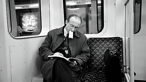 men reading urban fiction 