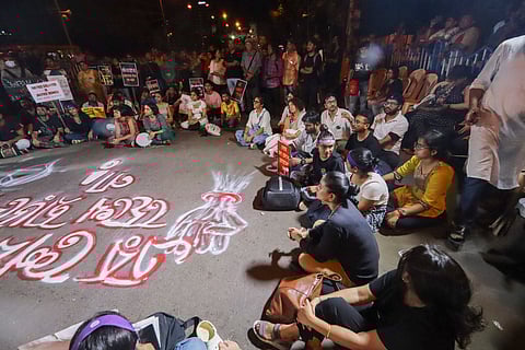 Rallies over medic's rape-murder in Kolkata, prominent personalities launch night-long sit-in
