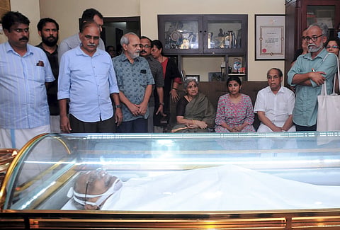 Family members pay their respects to Jnanpith Award winning writer M.T. Vasudevan Nair, who passed away on Wednesday, at his residence in Kozhikode, Kerala