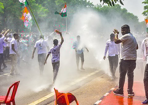 Congress workers clash with police over crimes against women, over 50 injured
