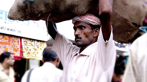 Calcutta HC directs Centre to implement MGNREGA scheme in Bengal from August 1
