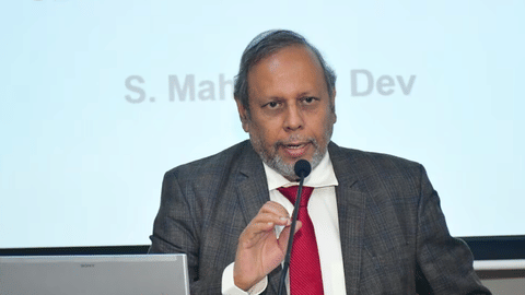 India should negotiate a trade agreement with the US on its own terms: EAC-PM chief
