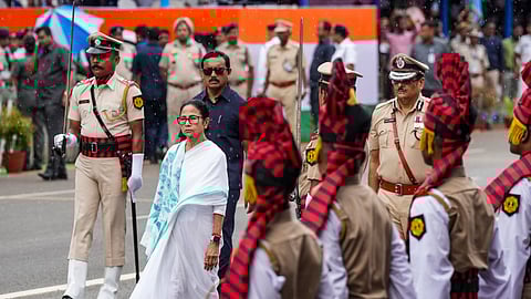 'Will continue to fight to uphold the honour of every Indian', says Mamata
