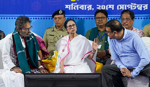 Mamata wishes people on Mahalaya, launches TMC mouthpiece's autumn number
