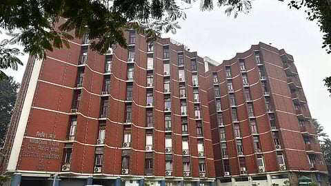 Bihar polls: Bulk SMSes, voice messages during 'silence period' on EC radar