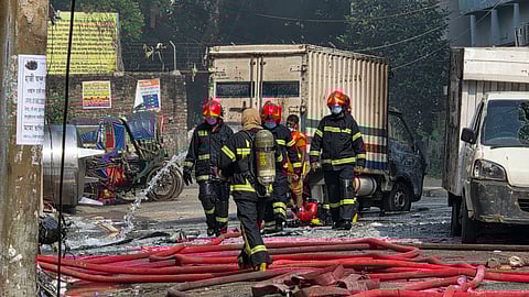 Fire in Dhaka chemical warehouse claims 16 lives, toxic fumes persist