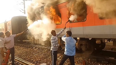 Fire breaks out in Amritsar-Saharsa Garib Rath Express in Punjab, one injured