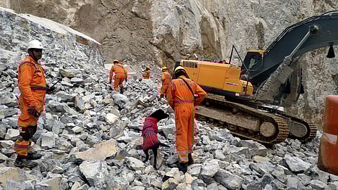 Death toll in stone quarry collapse in UP climbs to 6