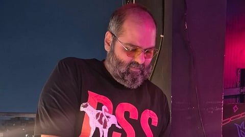 Comedian Kunal Kamra stirs fresh row with T-shirt photo targeting RSS; BJP fumes, warns of action
