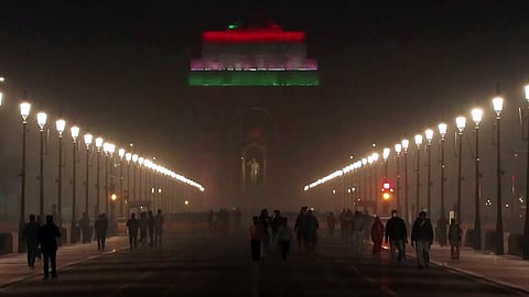 Delhi-NCR chokes again after brief respite; AQI crosses 300 in several areas