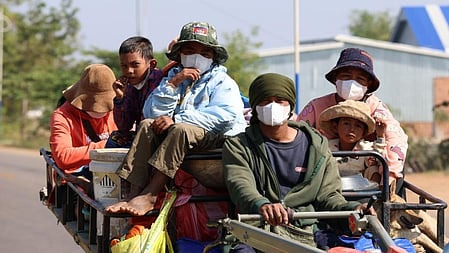 Over 100,000 Cambodians flee as border conflict with Thailand enters 4th day

