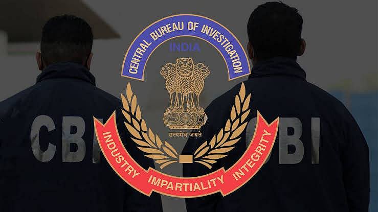 Delhi court orders graft, conspiracy charges against two CBI officials