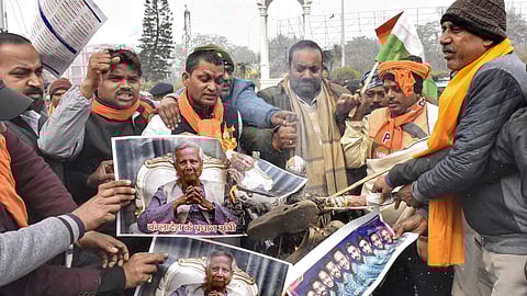 Pro-Hindu protesters march to Bangladesh dy high commission office in Kolkata
