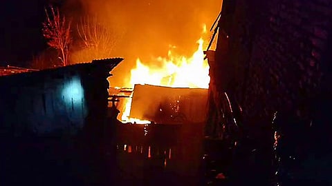 LPG blast sparks fire, guts five homes in Kishtwar