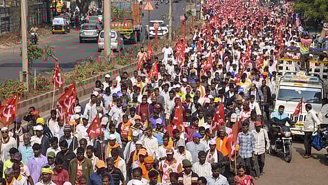 Farmers, tribals march to Mumbai to press for demands; govt invites delegation for talks