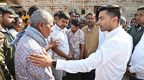 Abhishek meets family of Bengal migrant killed in Maharashtra, seeks justice