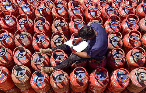Monitor LPG supply, prevent hoarding, black marketing of cylinders: Centre to states
