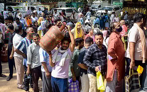 Book LPG only if needed, switch to piped gas if possible: Govt to consumers
