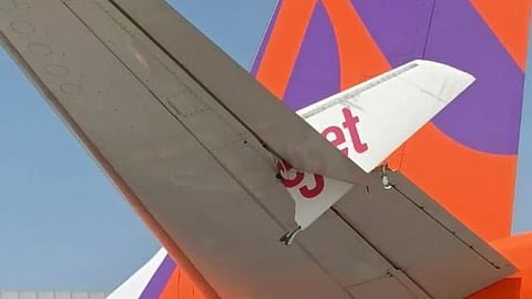 Akasa Air, SpiceJet planes clip wings on Delhi taxiway, both aircraft grounded