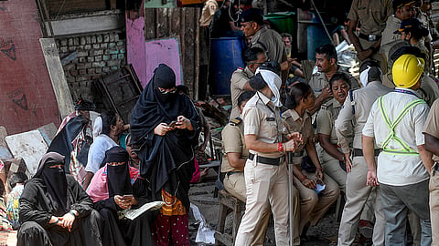 10 cops injured in stone-pelting during anti-encroachment drive in Mumbai slum; 15 persons held