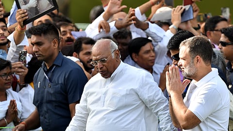 Leadership crisis, 'loot' in BJP govt | Kharge attacks after 3rd fuel price hike
