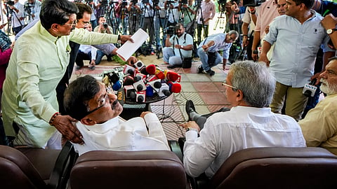 Rebellion buzz intensifies | Sena (UBT) alleges Rs 50 crore lure offers, issues whip to MPs
