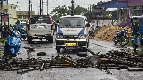Amid prohibitory orders, Mamata-loyalist TMC team visits kin of raped-murdered girl
