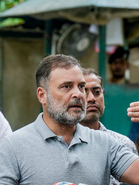 'They are India's future, you are the past' | Rahul lambasts PM Modi with students by his side
